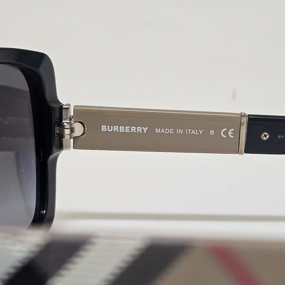 Burberry Nova Check Sunglasses - Picture 8 of 16